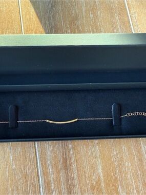 Delicate Gold Bar Chain Bracelet